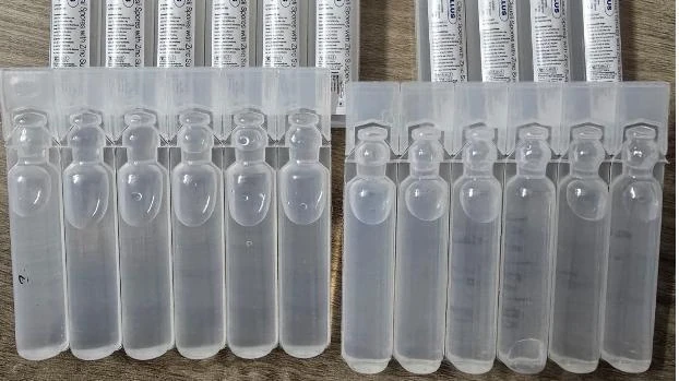Two strips of 5 ml single-dose blow-fill-seal vials